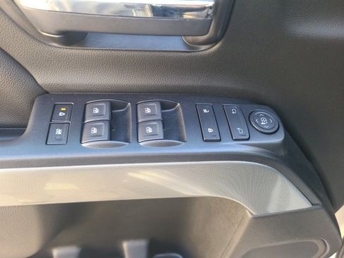 Used 2018 Chevrolet Silverado 1500 LT w/ All Star Edition image 18