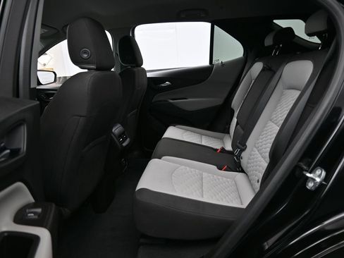 Used 2020 Chevrolet Equinox LS image 25