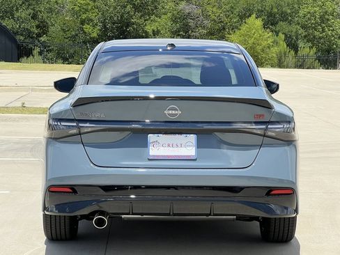 New 2026 Nissan Sentra SR w/ Floor Mat Package FWD image 5