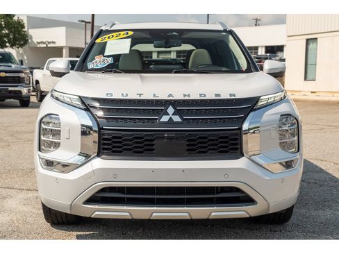 Used 2024 Mitsubishi Outlander SEL AWD/4WD image 3