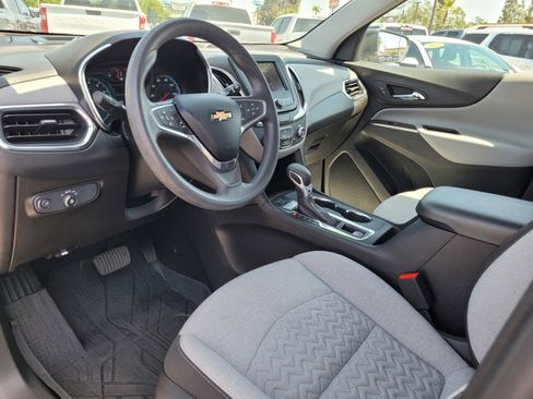 Used 2022 Chevrolet Equinox LS w/ LPO, Floor Liner Package AWD/4WD image 9