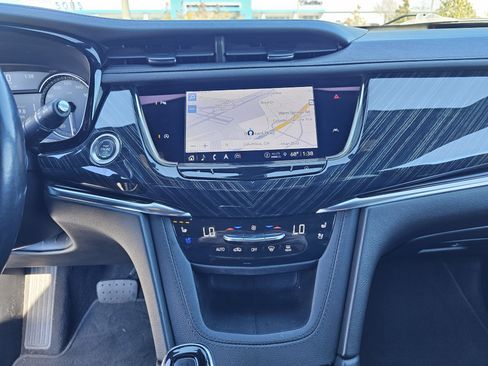 Used 2023 Cadillac XT6 Premium Luxury image 25