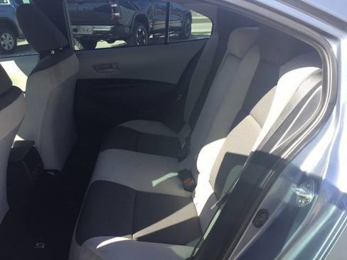 Used 2025 Toyota Corolla LE FWD image 11