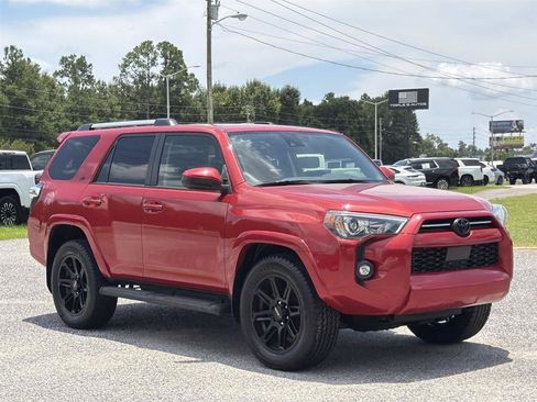 Used 2022 Toyota 4Runner SR5 RWD image 8