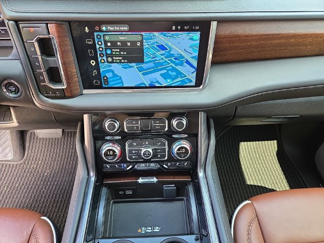 Used 2023 GMC Yukon XL Denali Ultimate AWD/4WD image 25