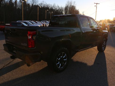 Used 2022 Chevrolet Silverado 3500 High Country w/ Z71 Off-Road Package image 7