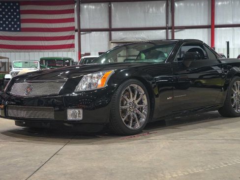 Used 2008 Cadillac XLR V RWD image 20