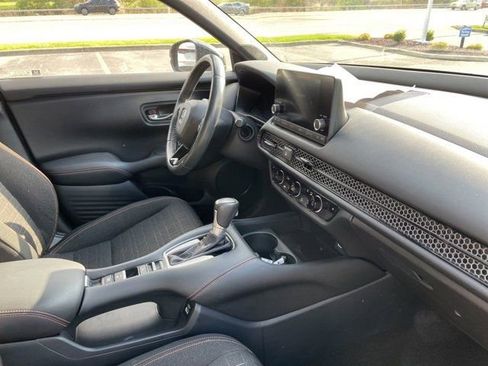 Used 2023 Honda HR-V Sport image 8