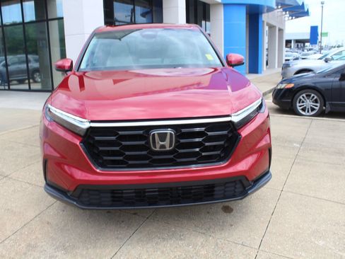 Used 2025 Honda CR-V EX image 2