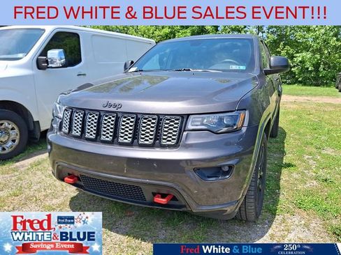 Used 2017 Jeep Grand Cherokee Altitude AWD/4WD image 2