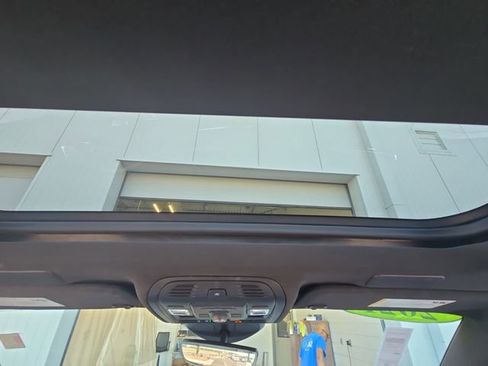 Used 2021 Cadillac Escalade Sport w/ Driver Assist Tech Package AWD/4WD image 17