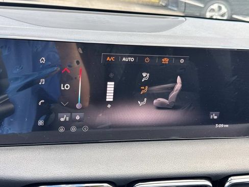 New 2026 Nissan Sentra SV w/ SV Convenience Package FWD image 30