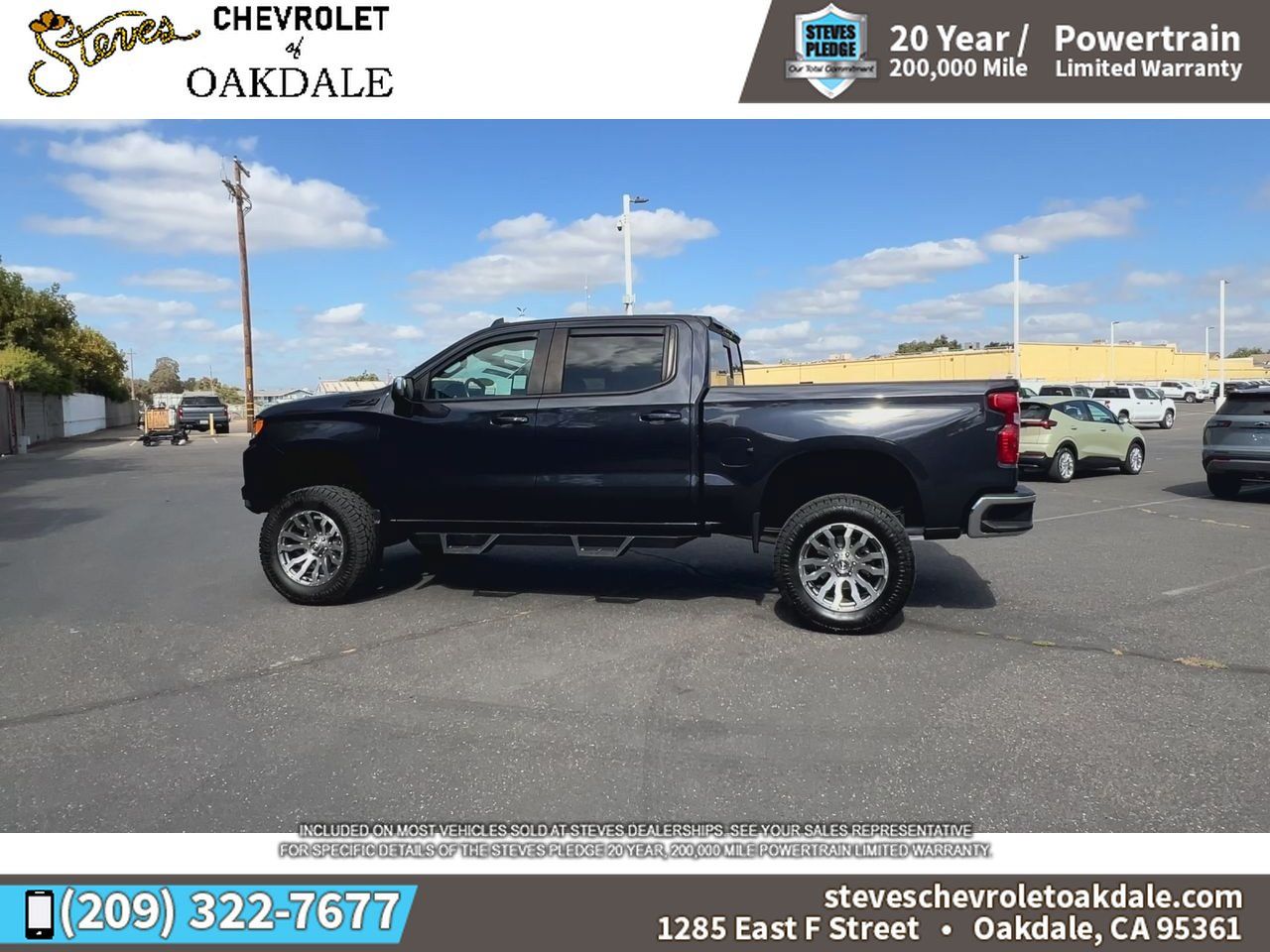 Used 2022 Chevrolet Silverado 1500 LT w/ Z71 Off-Road Package AWD/4WD image 8