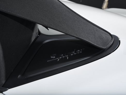 Used 2016 Porsche Boxster Spyder RWD image 28