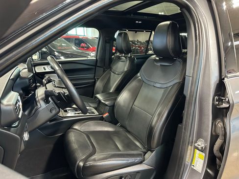 Used 2022 Ford Explorer ST w/ Equipment Group 401A image 8