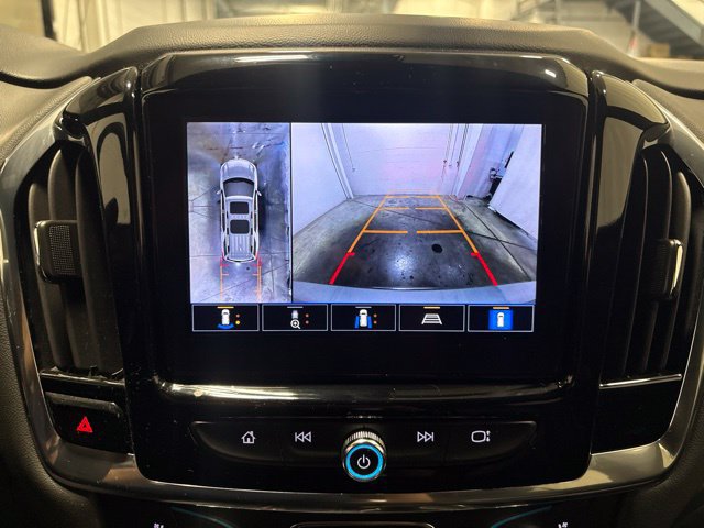 Used 2023 Chevrolet Traverse Premier FWD image 21