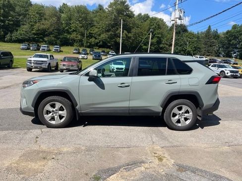 Used 2020 Toyota RAV4 XLE w/ All Weather Liner Package AWD/4WD image 9