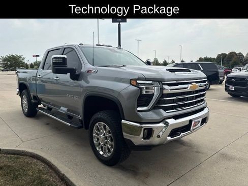 Certified 2025 Chevrolet Silverado 2500 LTZ w/ LTZ Premium Package AWD/4WD image 4