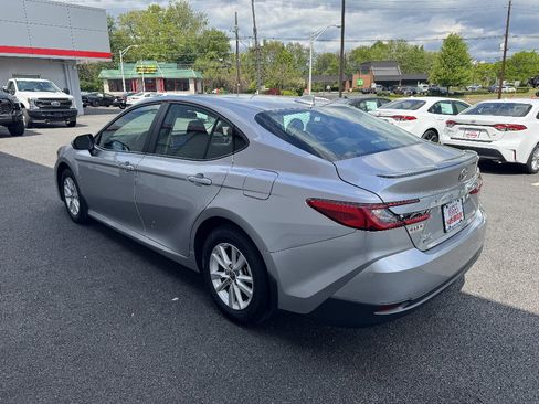 Used 2025 Toyota Camry LE AWD/4WD image 7