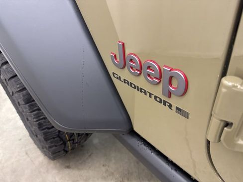 New 2026 Jeep Gladiator Rubicon w/ Steel Power Dome Hood Package image 21