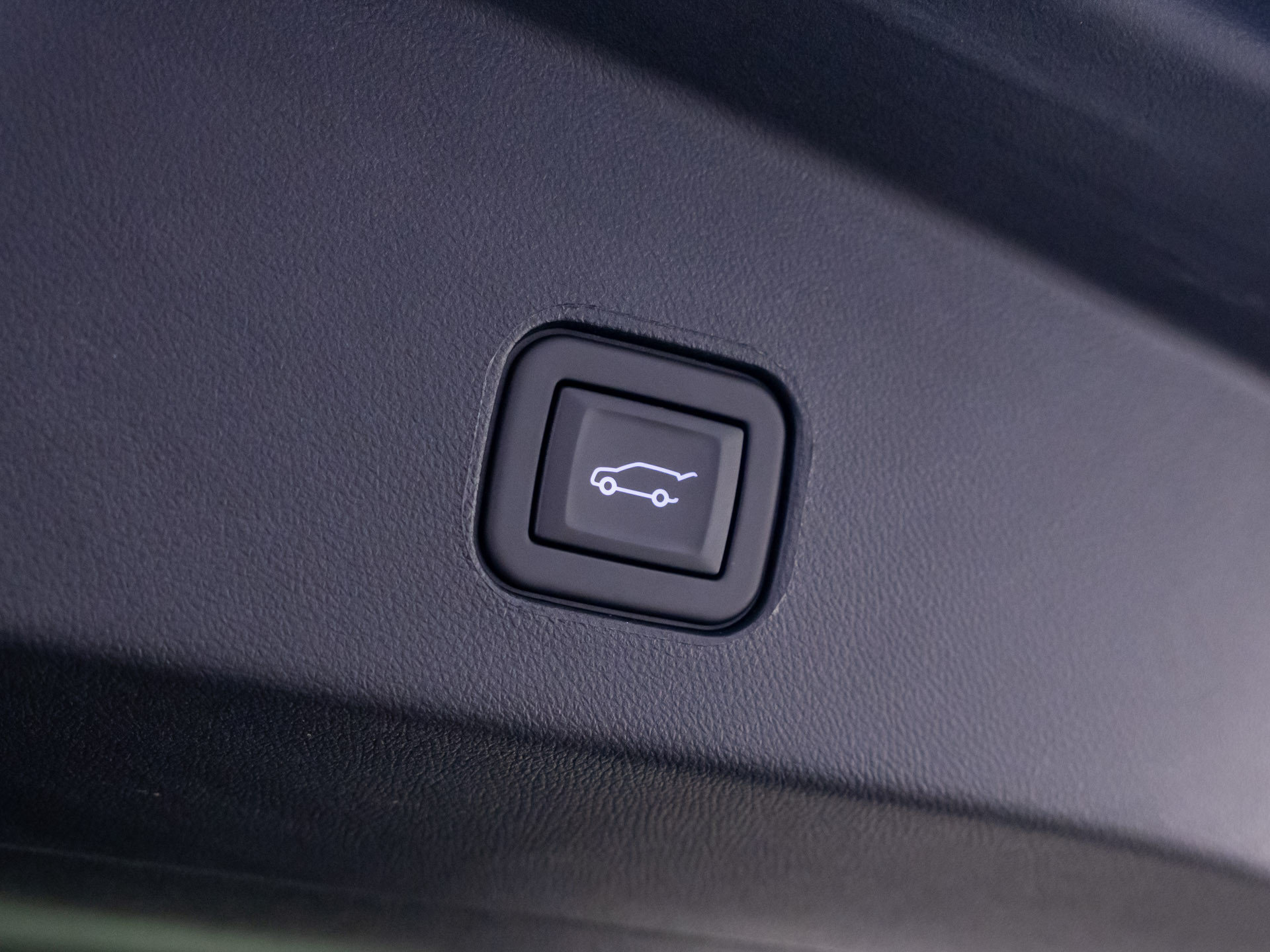 Used 2025 Cadillac Lyriq Luxury AWD/4WD image 35