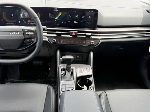 New 2026 Kia Sportage EX AWD/4WD image 17