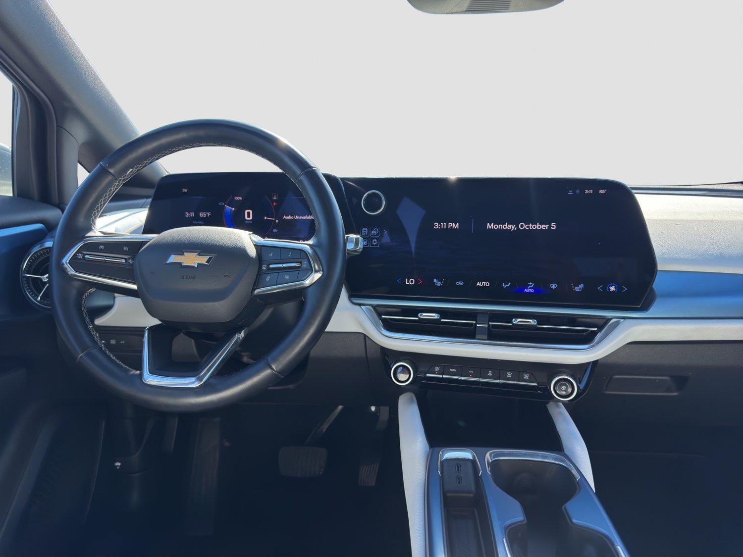 Certified 2024 Chevrolet Equinox EV LT FWD image 28