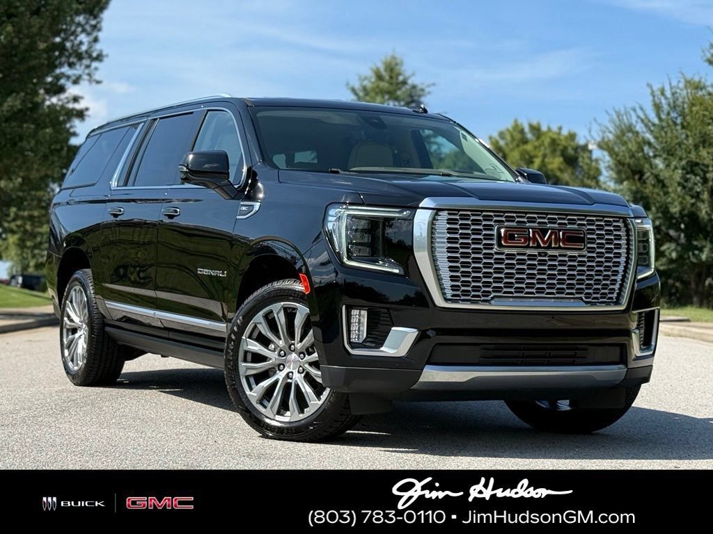 Used 2021 GMC Yukon XL Denali w/ Denali Premium Package AWD/4WD image 1