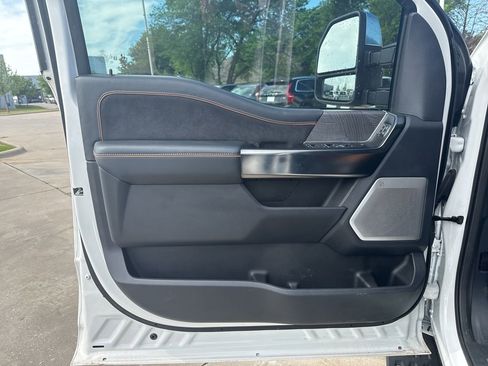 Used 2024 Ford F250 Platinum w/ Tremor Off-Road Package image 18