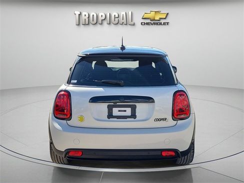 Used 2024 MINI Cooper SE image 4
