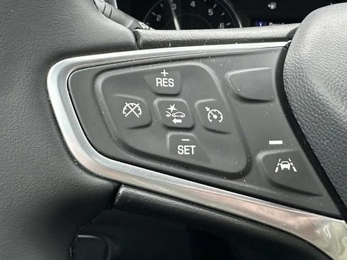 Used 2023 Chevrolet Equinox LT FWD image 21
