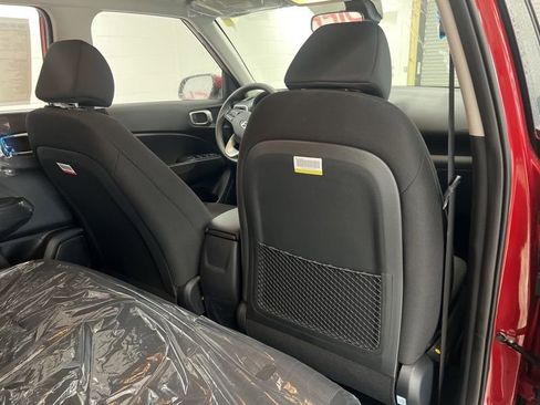 New 2026 Hyundai Venue SE FWD image 11