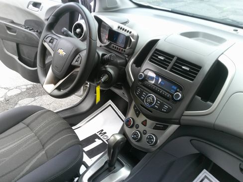 Used 2014 Chevrolet Sonic LT FWD image 29