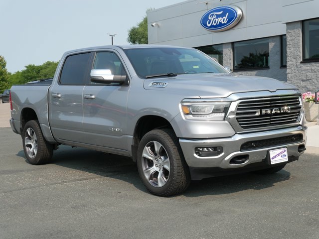 Used 2023 RAM 1500 Laramie AWD/4WD image 2