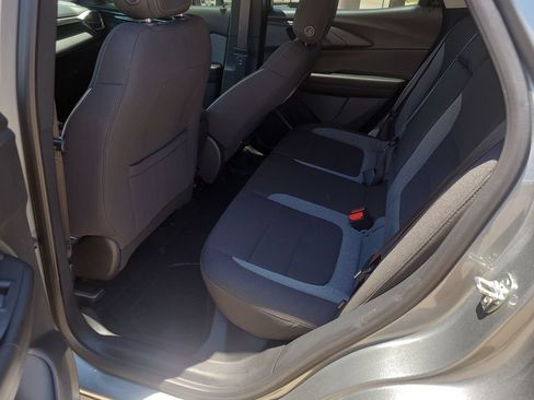 Used 2025 Chevrolet TrailBlazer LT w/ Convenience Package FWD image 9