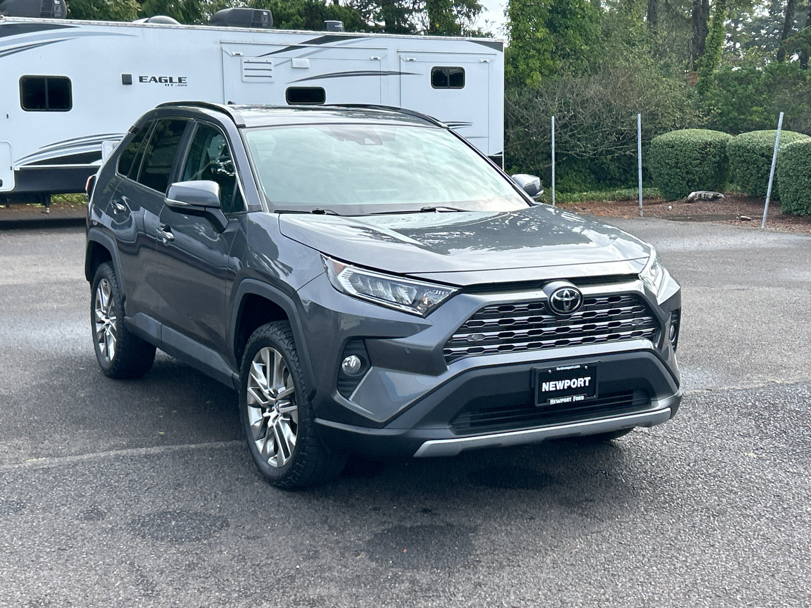 Used 2021 Toyota RAV4 Limited w/ Limited Grade Weather Package AWD/4WD image 33