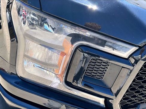 Used 2019 Ford F150 XLT w/ Equipment Group 302A Luxury AWD/4WD image 28