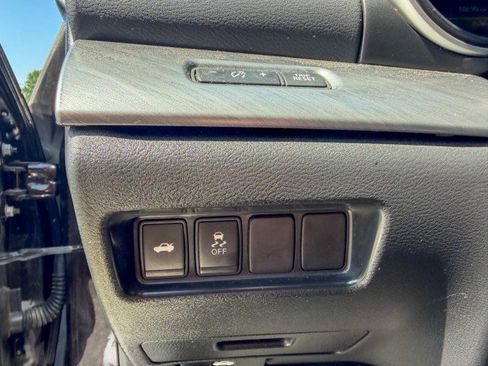 Used 2017 Nissan Maxima 3.5 SV FWD image 13