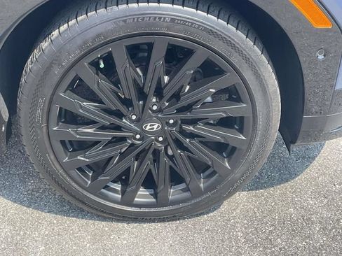 Certified 2025 Hyundai Santa Fe Calligraphy FWD image 7