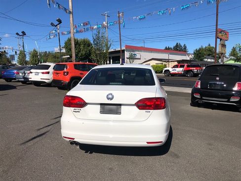 Used 2014 Volkswagen Jetta TDI FWD image 5