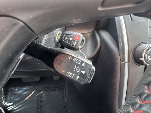 Used 2015 Toyota Camry SE image 24