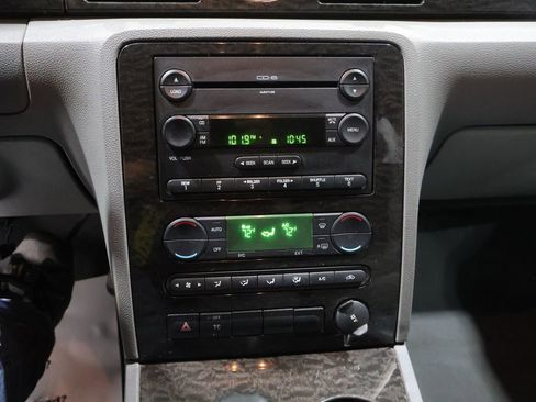 Used 2005 Mercury Montego Premier image 24