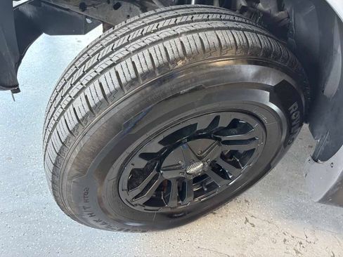 Used 2002 Ford Explorer Sport Trac 4x4 image 23