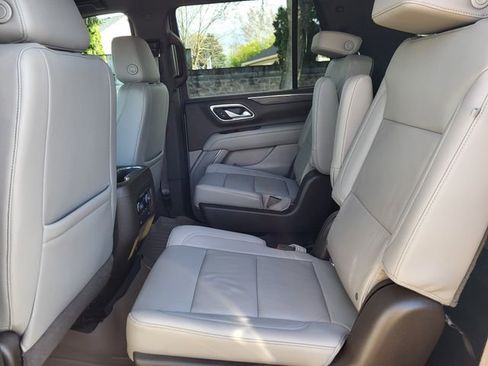 Used 2021 Chevrolet Tahoe Z71 w/ Luxury Package image 14