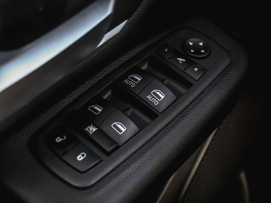 Used 2023 RAM 1500 Big Horn AWD/4WD image 9