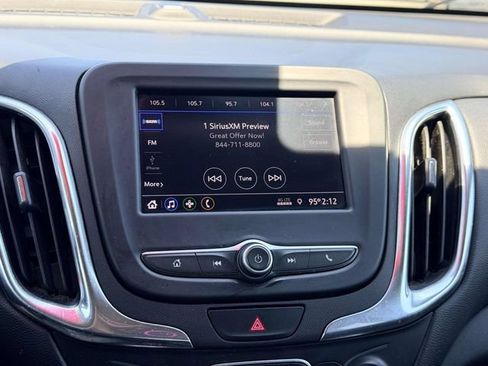 Used 2020 Chevrolet Equinox LT AWD/4WD image 19