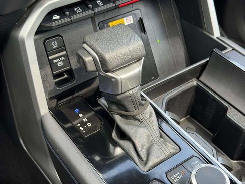 Used 2024 Toyota Sequoia Platinum AWD/4WD image 6