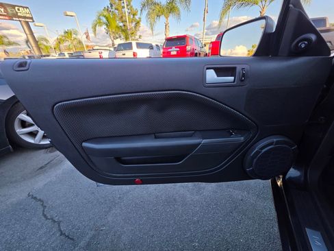 Used 2008 Ford Mustang GT Premium image 11