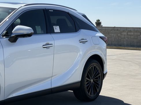 New 2026 Lexus RX 350h AWD/4WD image 9