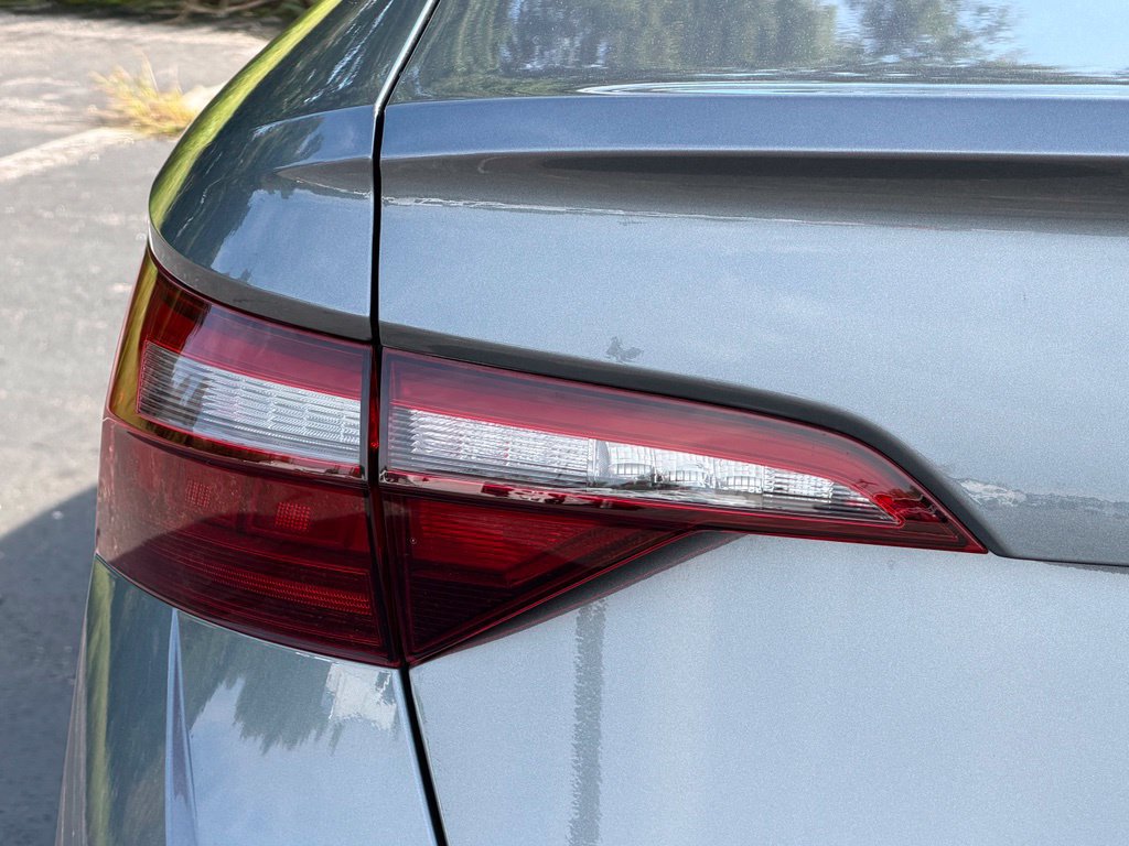 Used 2022 Volkswagen Jetta SE FWD image 11